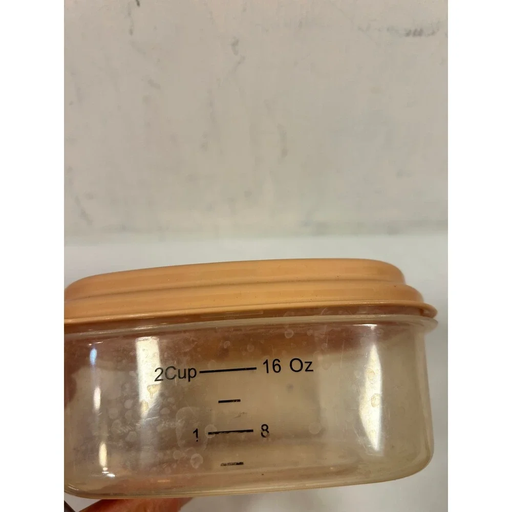 Tupperware Servalier Food Storage Container 16oz Peach Square 2‎ Cup Vintage